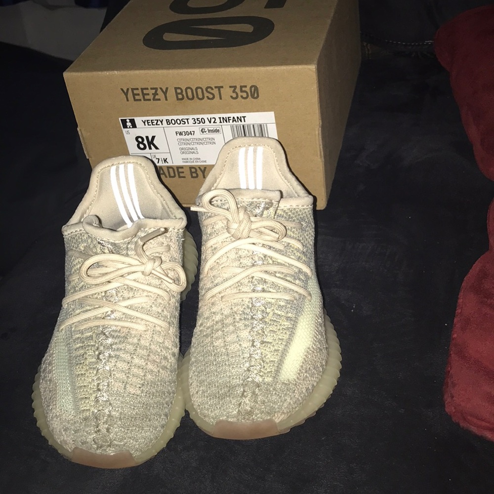 Toddler/Infant Yeezy Boost 350 V2 Citrin size 8c